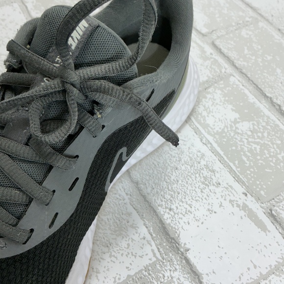 Nike Gray Men's Shoes - Picture 6 of 6